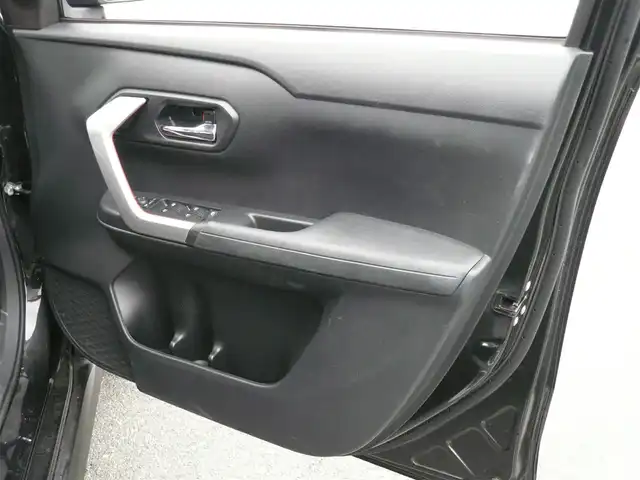 トヨタ ライズ Z 静岡県 2020(令2)年 3.3万km ブラックマイカメタリック ワンオーナー/禁煙車/ターボ車/carrozzeria SDナビ/（CD/DVD/BT/SD/USB/HDMI/フルセグTV）/パノラミックビゥーモニター（F.S.B）/前席シートヒーター/スマートアシスト/・衝突回避支援ブレーキ機能/・車線逸脱抑制制御機能/・ブレーキ制御付誤発進抑制機能/・アダプシブドライビングビーム/・先行車発進お知らせ機能/・進入禁止標識認識機能/・アダプティブクルーズコントロール/・衝突警報機能/・車線逸脱警報機能/・前後コーナーセンサー/・プッシュスタート　スマートキー/・レーンキープコントロール/LEDヘッドライト/前後ドライブレコーダー/ETC/保証書　取扱説明書/スペアキー