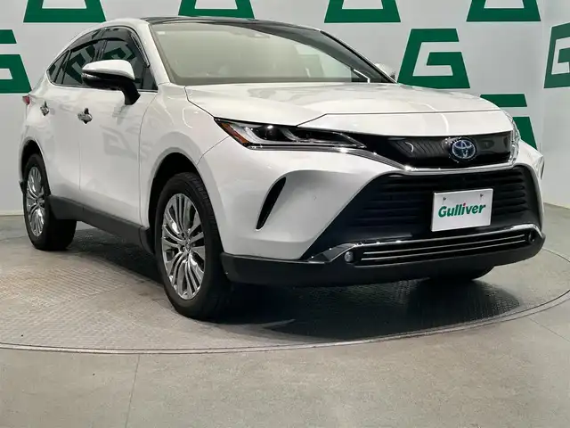 トヨタ ハリアー ハイブリッド Z 鹿児島県 2023(令5)年 2.7万km プラチナホワイトパールマイカ 禁煙車/12.3インチディスプレイオーディオ/（BT/フルセグTV/Carplay)/アラウンドビューカメラ/JBLプレミアムサウンドシステム/デジタルインナーミラー/D席パワーシート/パワーバックドア/アダプティブクルーズコントロール/レーントレーシングアシスト/ロードサインアシスト/トヨタセーフティセンス/・衝突回避支援パッケージ/・ブラインドスポットミニター/・パーキングサポートブレーキ/LEDヘッドライト/LEDフォグランプ/純正フロアマット/純正19インチアルミホイール