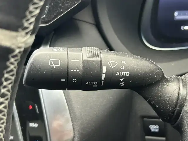 トヨタ ハリアー ハイブリッド Z 鹿児島県 2023(令5)年 2.7万km プラチナホワイトパールマイカ 禁煙車/12.3インチディスプレイオーディオ/（BT/フルセグTV/Carplay)/アラウンドビューカメラ/JBLプレミアムサウンドシステム/デジタルインナーミラー/D席パワーシート/パワーバックドア/アダプティブクルーズコントロール/レーントレーシングアシスト/ロードサインアシスト/トヨタセーフティセンス/・衝突回避支援パッケージ/・ブラインドスポットミニター/・パーキングサポートブレーキ/LEDヘッドライト/LEDフォグランプ/純正フロアマット/純正19インチアルミホイール