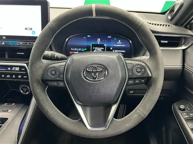 トヨタ ハリアー ハイブリッド Z 鹿児島県 2023(令5)年 2.7万km プラチナホワイトパールマイカ 禁煙車/12.3インチディスプレイオーディオ/（BT/フルセグTV/Carplay)/アラウンドビューカメラ/JBLプレミアムサウンドシステム/デジタルインナーミラー/D席パワーシート/パワーバックドア/アダプティブクルーズコントロール/レーントレーシングアシスト/ロードサインアシスト/トヨタセーフティセンス/・衝突回避支援パッケージ/・ブラインドスポットミニター/・パーキングサポートブレーキ/LEDヘッドライト/LEDフォグランプ/純正フロアマット/純正19インチアルミホイール
