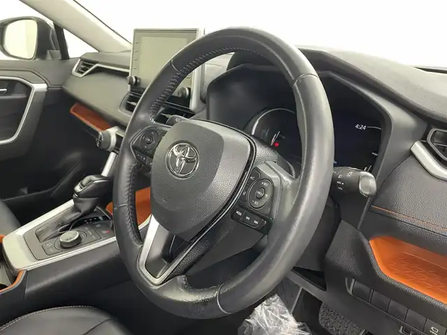 トヨタ ＲＡＶ４ アドベンチャー 埼玉県 2020(令2)年 5.1万km アティチュードブラックマイカ 禁煙　純正９インチナビ　アラウンドビューモニター　ＢＳＭ　パワーシート　レザーシート　ダウンヒルアシストコントロール　オートハイビーム　コーナーセンサー　Ｂｌｕｅｔｏｏｔｈ　ＥＴＣ