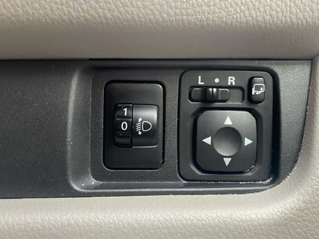 三菱 ｅＫワゴン M 福島県 2016(平28)年 8.2万km レッドメタリック オーディオ/・BT/USB/AUX/CD/FM/AM/ETC/デジタルインナーミラー/・ミラー式ドライブレコーダー/ベンチシート/・D席シートヒーター/・フルフラットシート/アイドリングストップ/電動格納ミラー/ハロゲンヘッドライト/・ヘッドライトレベライザー/ドアバイザー