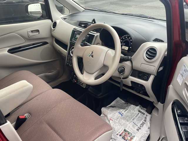 三菱 ｅＫワゴン M 福島県 2016(平28)年 8.2万km レッドメタリック オーディオ/・BT/USB/AUX/CD/FM/AM/ETC/デジタルインナーミラー/・ミラー式ドライブレコーダー/ベンチシート/・D席シートヒーター/・フルフラットシート/アイドリングストップ/電動格納ミラー/ハロゲンヘッドライト/・ヘッドライトレベライザー/ドアバイザー