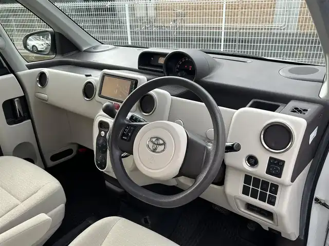 トヨタ ポルテ F アラモード 静岡県 2014(平26)年 9.6万km ホワイトパールクリスタルシャイン ディーラーメモリナビ　NSCP-W64/Bluetooth接続/ワンセグテレビ/CD/バックカメラ/オートエアコン/ウォークスルー/プッシュスタート/片側パワースライドドア(左)/ETC