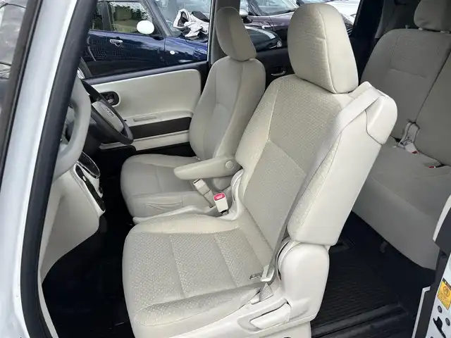 トヨタ ポルテ F アラモード 静岡県 2014(平26)年 9.6万km ホワイトパールクリスタルシャイン ディーラーメモリナビ　NSCP-W64/Bluetooth接続/ワンセグテレビ/CD/バックカメラ/オートエアコン/ウォークスルー/プッシュスタート/片側パワースライドドア(左)/ETC