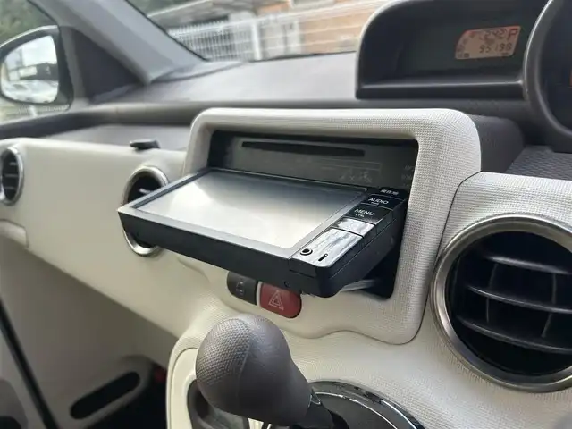 トヨタ ポルテ F アラモード 静岡県 2014(平26)年 9.6万km ホワイトパールクリスタルシャイン ディーラーメモリナビ　NSCP-W64/Bluetooth接続/ワンセグテレビ/CD/バックカメラ/オートエアコン/ウォークスルー/プッシュスタート/片側パワースライドドア(左)/ETC