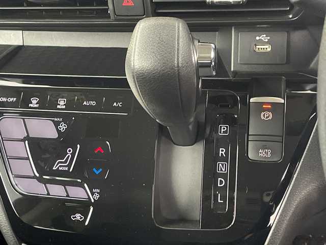 日産 ルークス HWS X プロパイロットED 埼玉県 2021(令3)年 3万km スパークリングレッドM 純正９インチナビ　/アラウンドビューモニター　/両側パワースライドドア　/プロパイロット　/電動パーキング　/フルセグTV/Bluetooth/純正ドライブレコーダー　/ビルトインＥＴＣ　/サーキュレーター　/オートＬＥＤライト　/純正フロアマット