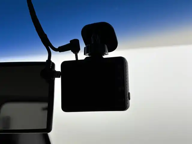 日産 セレナ ハイウェイスター Sハイブリッド 福岡県 2014(平26)年 7.9万km タイガーアイブラウン フリップダウンモニター　/純正８型ナビ／フルセグＴＶ　/バックカメラ　/ＥＴＣ　/前後ドラレコ/クルーズコントロール　/レーンキープ　/アイドリングストップ　/両側電動スライドドア　/Ｗエアコン　/純正１６インチＡＷ