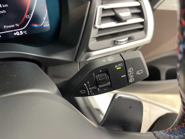 ＢＭＷ ＢＭＷ Ｘ３ M40d 道央・札幌 2023(令5)年 2.8万km アルピンホワイトⅢ ・４ＷＤ/ディーゼルターボ/・電動パノラマガラスサンルーフ/・衝突回避・被害軽減ブレーキ/・M Performance専用スポーツサスペンション/・12.3インチデジタルメーターパネル/・10.25インチワイドディスプレイ/・ハーマンカードンサウンドシステム/・サラウンドビューカメラ（360°カメラ）/・アクティブクルーズコントロール/・レザーシート前席パワーシート＋メモリー機能/・シートヒーター全席/全席ベンチレーション/・ブラインドスポット（後側方車両警告）/・パワーテールゲート/・アダプティブLEDヘッドライト/・Mスポーツブレーキ（青キャリパー）/・Mエアロダイナミクスパッケージ/・純正ドライブレコーダー前後/・ビルトインＥＴＣ