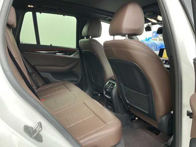 ＢＭＷ ＢＭＷ Ｘ３ M40d 道央・札幌 2023(令5)年 2.8万km アルピンホワイトⅢ ・４ＷＤ/ディーゼルターボ/・電動パノラマガラスサンルーフ/・衝突回避・被害軽減ブレーキ/・M Performance専用スポーツサスペンション/・12.3インチデジタルメーターパネル/・10.25インチワイドディスプレイ/・ハーマンカードンサウンドシステム/・サラウンドビューカメラ（360°カメラ）/・アクティブクルーズコントロール/・レザーシート前席パワーシート＋メモリー機能/・シートヒーター全席/全席ベンチレーション/・ブラインドスポット（後側方車両警告）/・パワーテールゲート/・アダプティブLEDヘッドライト/・Mスポーツブレーキ（青キャリパー）/・Mエアロダイナミクスパッケージ/・純正ドライブレコーダー前後/・ビルトインＥＴＣ