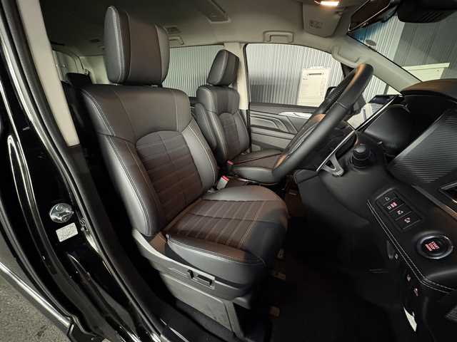 三菱 デリカＤ：５ シャモニー 滋賀県 2025(令7)年 0.1千km 黒Ⅱ 登録済み未使用車/ALPINE製11インチナビ/【Bluetooth/フルセグTV/HDMI/Apple CarPlay/Android Auto】/全方位カメラ/両側パワースライドドア/ハーフレザーシート/追従クルーズコントロール/ブラインドスポットモニタリング/LEDヘッドライト/オートマチックハイビーム/D席パワーシート/D/Nシートヒーター/ステアリングヒーター/パワーバックドア/AC100V電源/電動パーキングブレーキ/オートブレーキホールド/パドルシフト