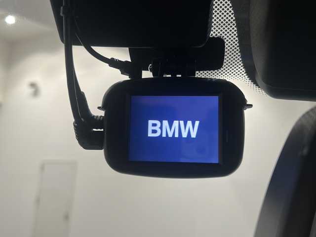 ＢＭＷ Ｘ７ xDrive35d デザインピュアエクセレンス 新潟県 2019(令1)年 4.9万km アルピンホワイトⅢ 電動パノラマ・ガラス・サンルーフ/harman/kardonサラウンド・サウンド・システム/BMWヘッドアップ・ディスプレイ/DSC／ダイナミック・スタビリティ・コントロール/HDC／ヒル・ディセント・コントロール/アダプティブ・ヘッドライト/ハイビーム・アシスタント/パーキング・アシスト・プラス/・PDC／パーク・ディスタンス・コントロール/・パーキング・アシスト（並列・縦列）/・サイド・ビュー・カメラ/ドライビング・アシスト・プロフェッショナル：/・ACC／アクティブ・クルーズ・コントロール/・ステアリング&レーン・コントロール・アシスト/・レーン・ディパーチャー・ウォーニング（車線逸脱警告システム）/・レーン・チェンジ・ウォーニング/オートマチック・テールゲート/純正HDDナビゲーション/・Bluetooth/TV/FM/AM/電動フロント・シート（運転席メモリー機能付）/・シート・ヒーティング（フロント&リヤ）/・ランバー・サポート（運転席&助手席）/・フロント・アクティブ・ベンチレーション・シート/・マッサージ機能（運転席&助手席）/純正ドライブレコーダー/ETC