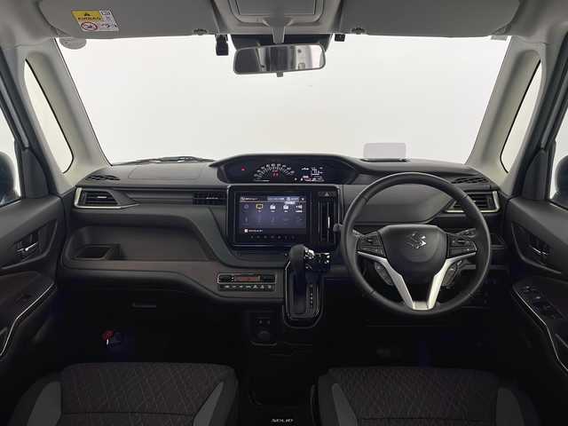 スズキ ソリオ バンディット HV MV 愛知県 2025(令7)年 1.2万km ピュアホワイトパール/ガンメタリック2トーン 禁煙車/純正ナビ(AM/FM/CD/DVD/BT/USB/HDMI/フルセグ/カープレイ/ドロオート)/全方位カメラ/ETC/ドライブレコーダー前後/全席シートヒーター/純正15インチアルミホイール/デュアルブレーキサポートII/前後方誤発進抑制/前後方低速時ブレーキサポート/フロントリヤパーキングセンサー/レーンキープアシスト/ふらつき警報/クルーズコントロール/LEDヘッドライト/オートライト/フォグランプ/両側パワースライドドア/アイドリングストップ/後席サンシェード/電動格納ミラー/革巻きステアリング/純正フロアマット/イモビライザー