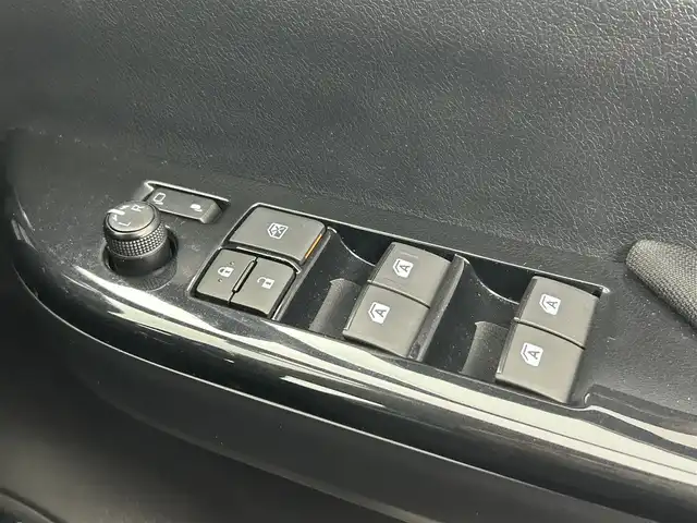 トヨタ ハイラックス Z 熊本県 2021(令3)年 3.5万km アティチュードブラックマイカ ワンオーナー　/ＧＲスポーツバー　/ＢＦグッドリッチタイヤ　/社外ディスプレイオーディオFH-８５００DVS（CD・DVD）　/クラッツィオシートカバー　/社外前方ドライブレコーダー　/レーダークルーズコントロール　/前後クリアランスソナー/衝突軽減ブレーキ/横滑り防止/ダウンヒルアシスト/先行車発進お知らせ機能/車線逸脱警報/社外フロアマット/社外１７インチAW/オートライト/LEDヘッドライト/フォグランプ/スマートキー/プッシュスタート/保証書/取扱説明書