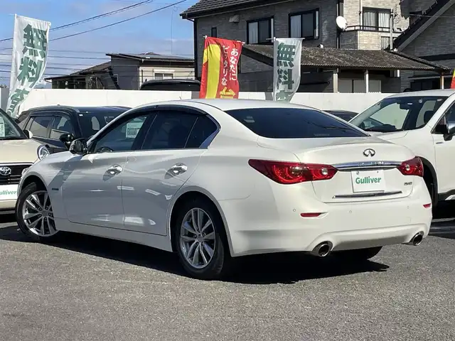 日産 スカイライン ハイブリッド 350GT Type P 大分県 2014(平26)年 6.9万km クリスタルホワイトパール ブラックレザーシート/メーカーメモリナビ 【フルセグ/DVD/BTオーディオ】/全方位カメラ/純正17インチアルミホイール/レーダークルーズコントロール/ドライブレコーダー/前後クリアランスソナー/前席パワーシート/ビルトインETC/LEDヘッドライト/LEDフォグランプ/オートライト/レザーステアリング/電動チルトステアリング/ステアリングリモコン/前席シートヒーター/横滑り防止装置/ウインカーミラー/ドアバイザー/フロアマット/電動格納ミラー/サイド＆Wエアバッグ/ABS/スマートキー×2/オールオートパワーウィンドウ/ナビ取説