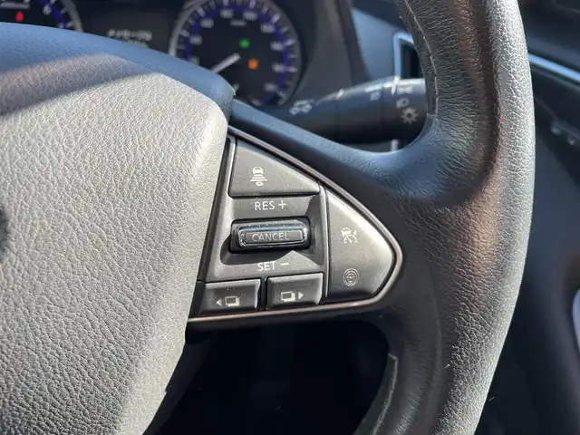 日産 スカイライン ハイブリッド 350GT Type P 大分県 2014(平26)年 6.9万km クリスタルホワイトパール ブラックレザーシート/メーカーメモリナビ 【フルセグ/DVD/BTオーディオ】/全方位カメラ/純正17インチアルミホイール/レーダークルーズコントロール/ドライブレコーダー/前後クリアランスソナー/前席パワーシート/ビルトインETC/LEDヘッドライト/LEDフォグランプ/オートライト/レザーステアリング/電動チルトステアリング/ステアリングリモコン/前席シートヒーター/横滑り防止装置/ウインカーミラー/ドアバイザー/フロアマット/電動格納ミラー/サイド＆Wエアバッグ/ABS/スマートキー×2/オールオートパワーウィンドウ/ナビ取説