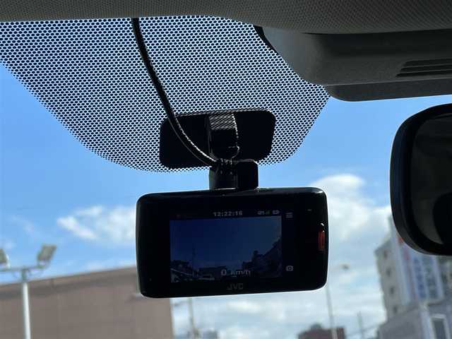 日産 スカイライン ハイブリッド 350GT Type P 大分県 2014(平26)年 6.9万km クリスタルホワイトパール ブラックレザーシート/メーカーメモリナビ 【フルセグ/DVD/BTオーディオ】/全方位カメラ/純正17インチアルミホイール/レーダークルーズコントロール/ドライブレコーダー/前後クリアランスソナー/前席パワーシート/ビルトインETC/LEDヘッドライト/LEDフォグランプ/オートライト/レザーステアリング/電動チルトステアリング/ステアリングリモコン/前席シートヒーター/横滑り防止装置/ウインカーミラー/ドアバイザー/フロアマット/電動格納ミラー/サイド＆Wエアバッグ/ABS/スマートキー×2/オールオートパワーウィンドウ/ナビ取説