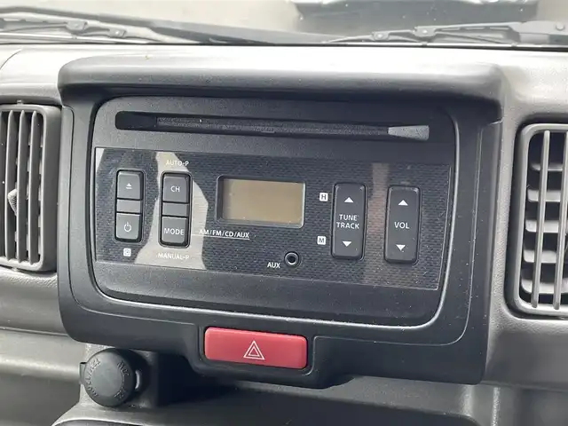 スズキ エブリイ JOIN 滋賀県 2020(令2)年 6.4万km シルキーシルバーメタリック 純正オーディオ/CD/AUX/ヒルホールドコントロール/セーフティサポート/・デュアルカメラブレーキサポート/・誤発進抑制機能/・車線逸脱警報機能/・ふらつき警報機能/・先行車発進お知らせ機能/・後退時ブレーキサポート/・エマージェンシーストップシグナル/・ハイビームアシスト/・パーキングセンサー（リア）/・ESP/オートライト/ドライブレコーダー