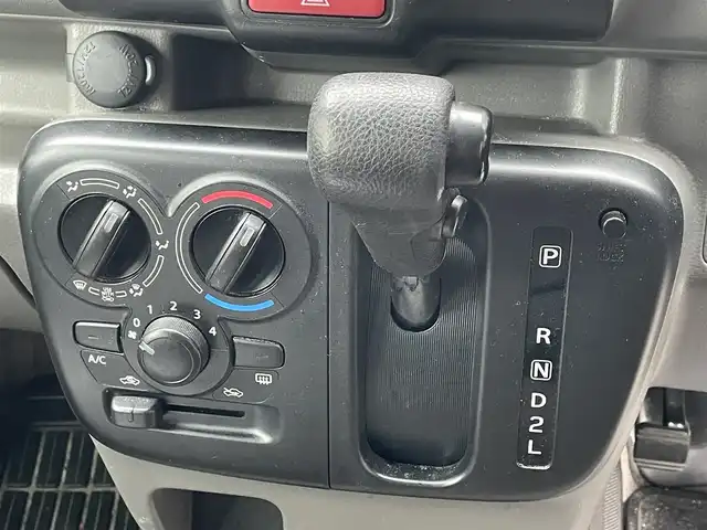 スズキ エブリイ JOIN 滋賀県 2020(令2)年 6.4万km シルキーシルバーメタリック 純正オーディオ/CD/AUX/ヒルホールドコントロール/セーフティサポート/・デュアルカメラブレーキサポート/・誤発進抑制機能/・車線逸脱警報機能/・ふらつき警報機能/・先行車発進お知らせ機能/・後退時ブレーキサポート/・エマージェンシーストップシグナル/・ハイビームアシスト/・パーキングセンサー（リア）/・ESP/オートライト/ドライブレコーダー