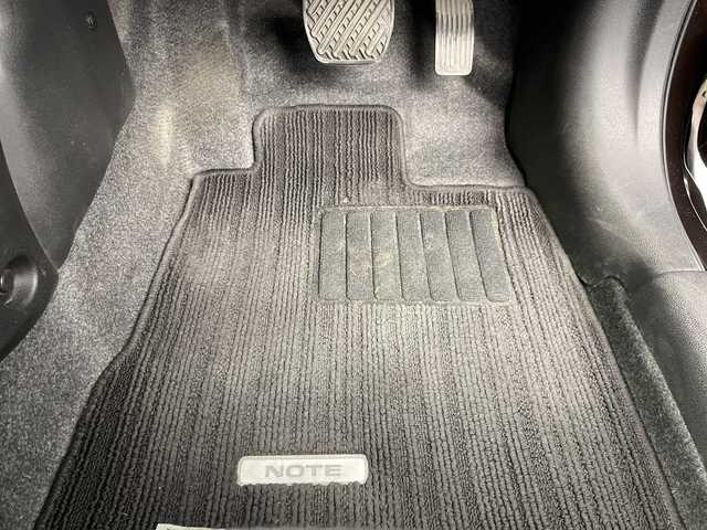 日産 ノート XVセレ +セーフ 群馬県 2014(平26)年 3.9万km インペリアルアンバーP 純正ＣＤデッキ　エマージェンシーブレーキ　ドライブレコーダー　衝突軽減ブレーキ　アイドリングストップ　横滑り防止装置　ＬＥＤヘッドライト　オートライト　スマートキー　プッシュスタート　禁煙車