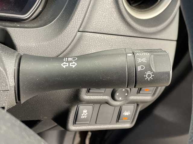 日産 ノート XVセレ +セーフ 群馬県 2014(平26)年 3.9万km インペリアルアンバーP 純正ＣＤデッキ　エマージェンシーブレーキ　ドライブレコーダー　衝突軽減ブレーキ　アイドリングストップ　横滑り防止装置　ＬＥＤヘッドライト　オートライト　スマートキー　プッシュスタート　禁煙車