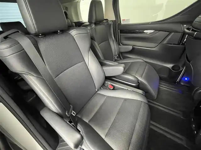 トヨタ アルファードハイブリット SR 道央・札幌 2019(令1)年 7.8万km ラグジュアリーホワイトパールクリスタルシャインガラスフレーク ・４WD/・Ｗサンルーフ/・メーカーナビ/・フリップダウンモニター/・全方位カメラ/・ＪＢＬプレミアムサウンド/・フルセグ＆Ｂｌｕｅｔｏｏｔｈ＆ＣＤ＆ＤＶＤ/・シートヒーター＆ベンチレーション/・両側パワースライドドア/・ＥＴＣ/・ドライブレコーダー/・１００V電源/・両側パワースライドドア/・オットマン/・オートライト/・オートハイビーム/・Ｄ＋Ｎ席パワーシート/・Ｗエアコン/・衝突軽減ブレーキ/・横滑り防止機能/・レーンアシスト/・レーダークルーズコントロール/・前後コーナーセンサー/・スマートキー＆プッシュスタート/・純正アルミホイール/・純正フロアマット/・ドアバイザー