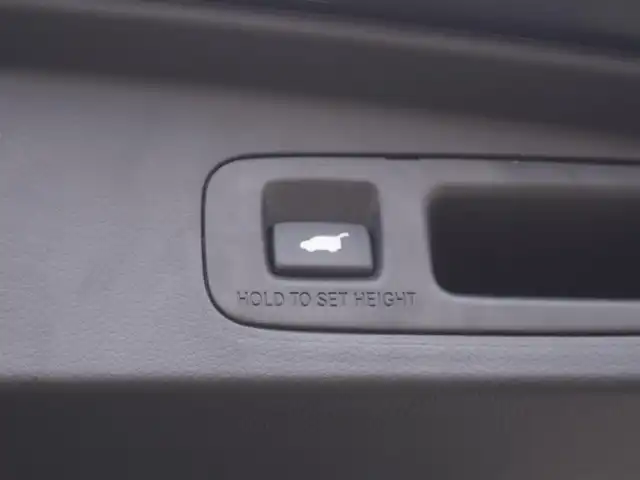 ホンダ ステップワゴン スパーダ 兵庫県 2024(令6)年 1.6万km 黒 ワンオーナー/純正ナビ/全方位カメラ/フルセグTV/ETC/ドライブレコーダー前後/両側パワースライドドア/パワーバックドア/ハーフレザーシート/シートヒーター/LEDヘッドライト/純正アルミホイール/ホンダセンシング/スマートキー/プッシュスタート/コーナーセンサー