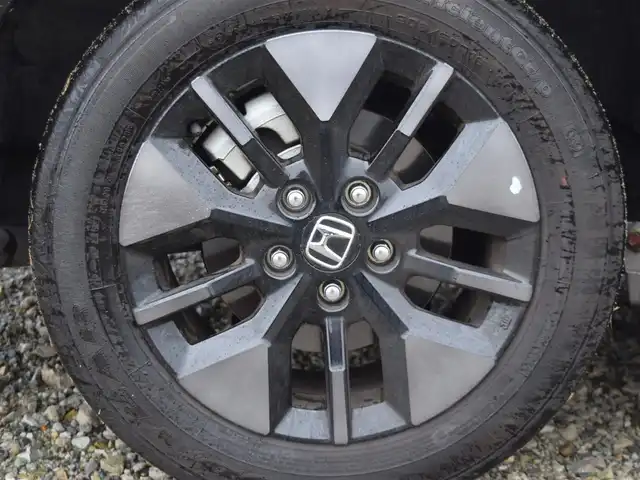 ホンダ ステップワゴン スパーダ 兵庫県 2024(令6)年 1.6万km 黒 ワンオーナー/純正ナビ/全方位カメラ/フルセグTV/ETC/ドライブレコーダー前後/両側パワースライドドア/パワーバックドア/ハーフレザーシート/シートヒーター/LEDヘッドライト/純正アルミホイール/ホンダセンシング/スマートキー/プッシュスタート/コーナーセンサー