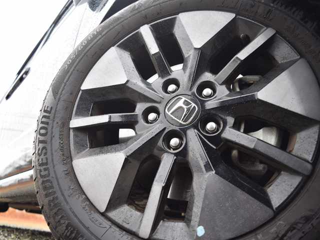 ホンダ ステップワゴン スパーダ 兵庫県 2024(令6)年 1.6万km 黒 ワンオーナー/純正ナビ/全方位カメラ/フルセグTV/ETC/ドライブレコーダー前後/両側パワースライドドア/パワーバックドア/ハーフレザーシート/シートヒーター/LEDヘッドライト/純正アルミホイール/ホンダセンシング/スマートキー/プッシュスタート/コーナーセンサー