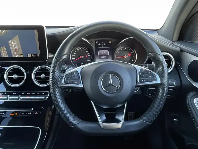 メルセデス・ベンツ ＧＬＣ２５０ 東京都 2016(平28)年 5.2万km 白 レーダーセーフティパッケージ /純正HDDナビ /地デジTV /360°ビュー /bluetooth /LEDヘッドライト/パワーバックドア /ハーフレザーシート /パワーシート /全席シートヒーター /キーレスゴー /AMG19インチAW /保証書・取説・スペアキー有り