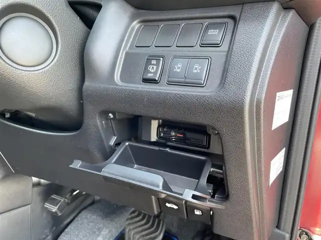 日産 セレナ e－パワー ハイウェイスター V 佐賀県 2018(平30)年 3.9万km マルーンレッド 2トーン 純正9型メモリナビゲーション【MM517D-L】/・BT CD DVD SD AM FM フルセグTV/アラウンドビューモニター/ドライブレコーダー/ビルトインETC/両側パワースライドドア/革巻きステアリング/ステアリングリモコン/LEDヘッドライト/オートハイビーム/スマートキー/純正15インチアルミホイール/純正フロアマット/純正ドアバイザー/スペアキー×1本/運転支援システム/・エマージェンシーブレーキ/・車線逸脱警報/・クリアランスソナー/・パーキングアシスト/・クルーズコントロール/・標識表示