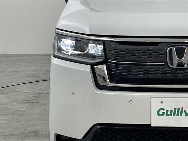ホンダ ステップワゴン スパーダ eHEV 福岡県 2025(令7)年 0.1万km未満 プラチナホワイトパール 登録済未使用車　/純正１１．４型ナビ　/バックカメラ　/ＡＣＣ　/コーナーセンサー　/衝突軽減ブレーキ　/レーンキープ　/ＢＳＭ　/踏み間違い防止　/パドルシフト　/ハーフレザー　/シートヒーター　/パワーバックドア　/ＬＥＤ