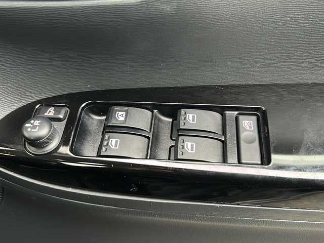 ダイハツ タント カスタム RS スマセレSA&SN 埼玉県 2014(平26)年 6.5万km ブラックマイカメタリック (株)IDOMが運営する【じしゃロン熊谷店】の自社ローン専用車両になりますこちらは現金またはオートローンご利用時の価格です。自社ローンご希望の方は別途その旨お申付け下さい/スマートアシスト/純正メモリーナビ/　CD/DVD/ワンセグ/Bluetooth/AUX/USB/HDMI/革巻きステアリング/ステアリングスイッチ/スマートキー&プッシュスタート/アイドリングストップ/ETC/スペアキー有/純正合皮シートカバー/バックカメラ/両側パワースライドドア/KENWOOD製ツィーター（KFC-ST01）/セルスター製レーダー探知機（VA-230E）