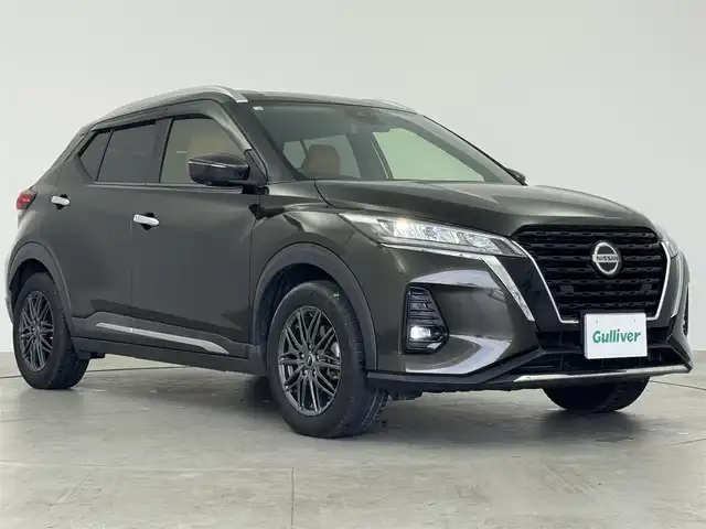 日産 キックス X ツートーンインテリアED 愛知県 2020(令2)年 4.2万km チタニウムカーキ 純正9インチナビ　/（フルセグ/BT/CD/DVD） /レーダークルーズコントロール　/全方位モニター　/コーナーセンサー　/衝突軽減システム　/レーンキープアシスト　/前席シートヒーター　/ハンドルヒーター　/デジタルインナーミラー　/ドライブレコーダー/ＥＴＣ/社外ＡＷ（ＳＩＢＩＬＬＡ）/　