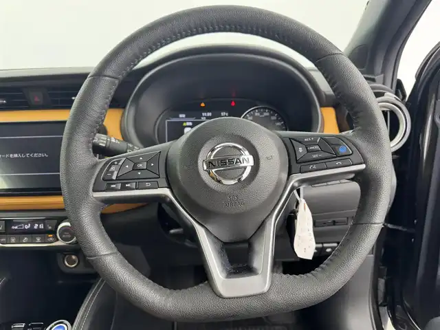 日産 キックス X ツートーンインテリアED 愛知県 2020(令2)年 4.2万km チタニウムカーキ 純正9インチナビ　/（フルセグ/BT/CD/DVD） /レーダークルーズコントロール　/全方位モニター　/コーナーセンサー　/衝突軽減システム　/レーンキープアシスト　/前席シートヒーター　/ハンドルヒーター　/デジタルインナーミラー　/ドライブレコーダー/ＥＴＣ/社外ＡＷ（ＳＩＢＩＬＬＡ）/　