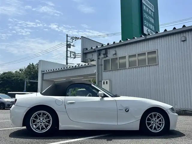 ＢＭＷ Ｚ４ ロードスター 2．5i 静岡県 2006(平18)年 6.8万km パール ユーザー買取車両/社外HDDナビ（CN-HDS960D）/　【CD/DVD/ワンセグTV）/オープンカー/MTモード付AT/ETC