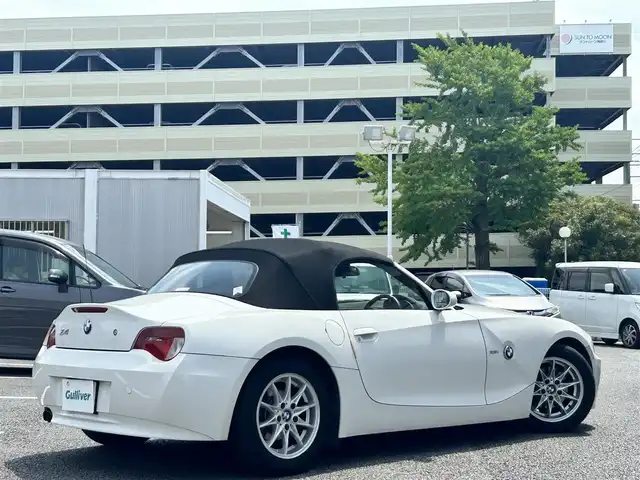 ＢＭＷ Ｚ４ ロードスター 2．5i 静岡県 2006(平18)年 6.8万km パール ユーザー買取車両/社外HDDナビ（CN-HDS960D）/　【CD/DVD/ワンセグTV）/オープンカー/MTモード付AT/ETC