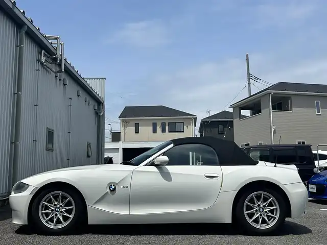 ＢＭＷ Ｚ４ ロードスター 2．5i 静岡県 2006(平18)年 6.8万km パール ユーザー買取車両/社外HDDナビ（CN-HDS960D）/　【CD/DVD/ワンセグTV）/オープンカー/MTモード付AT/ETC