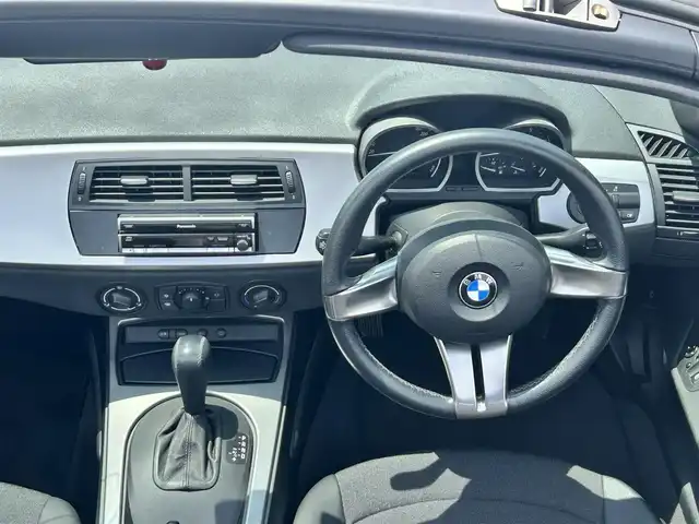 ＢＭＷ Ｚ４ ロードスター 2．5i 静岡県 2006(平18)年 6.8万km パール ユーザー買取車両/社外HDDナビ（CN-HDS960D）/　【CD/DVD/ワンセグTV）/オープンカー/MTモード付AT/ETC