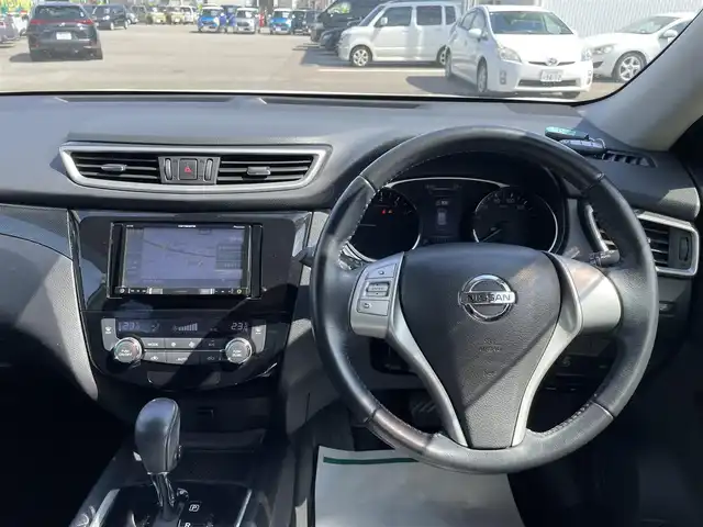 日産 エクストレイル 20X エマージェンシーブレーキ 石川県 2015(平27)年 9.2万km パール 4WD/エマージェンシーブレーキ/社外7型ナビ/フルセグTV/バックカメラ/LEDヘッドライト/ETC/オートライト/純正アルミホイール/レーンキープ/専用合皮シート/シートヒーター/電動ミラー/インテリキー/プッシュスタート