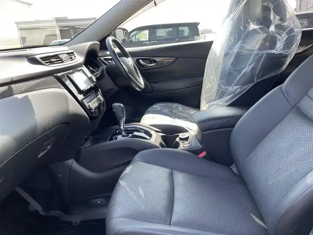 日産 エクストレイル 20X エマージェンシーブレーキ 石川県 2015(平27)年 9.2万km パール 4WD/エマージェンシーブレーキ/社外7型ナビ/フルセグTV/バックカメラ/LEDヘッドライト/ETC/オートライト/純正アルミホイール/レーンキープ/専用合皮シート/シートヒーター/電動ミラー/インテリキー/プッシュスタート