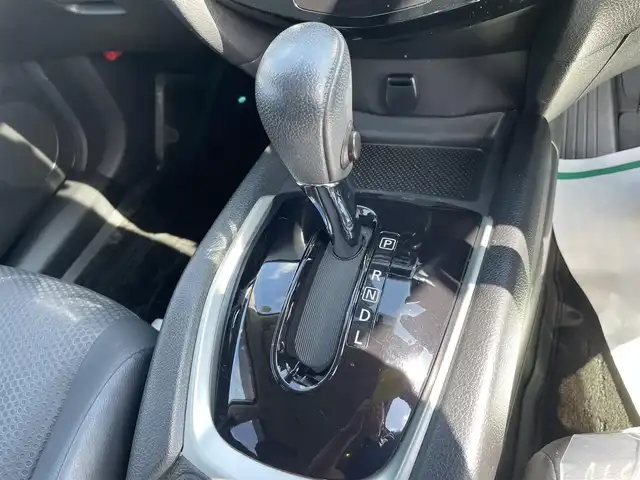 日産 エクストレイル 20X エマージェンシーブレーキ 石川県 2015(平27)年 9.2万km パール 4WD/エマージェンシーブレーキ/社外7型ナビ/フルセグTV/バックカメラ/LEDヘッドライト/ETC/オートライト/純正アルミホイール/レーンキープ/専用合皮シート/シートヒーター/電動ミラー/インテリキー/プッシュスタート