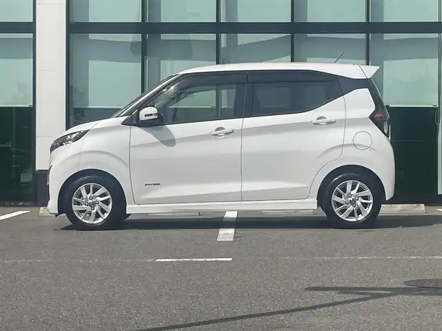 日産 デイズ ハイウェイスターX 和歌山県 2020(令2)年 1.6万km ホワイトパール 純正9インチナビ（MM319D-L)/フルセグTV/（AM/FM/DVD/Bluetooth）/衝突軽減ブレーキ/横滑り防止機能/オートライト/前後コーナーセンサー/前後ドラレコ/オートライト/オートマチックハイビーム/ステアリングリモコン/プッシュスタート/LEDヘッドライト/フォグランプ/ドアバイザー/前列純正フロアマット/純正14インチアルミホイール