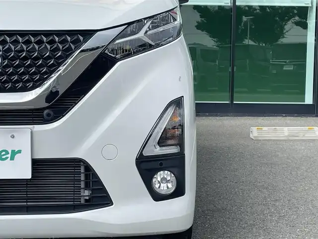 日産 デイズ ハイウェイスターX 和歌山県 2020(令2)年 1.6万km ホワイトパール 純正9インチナビ（MM319D-L)/フルセグTV/（AM/FM/DVD/Bluetooth）/衝突軽減ブレーキ/横滑り防止機能/オートライト/前後コーナーセンサー/前後ドラレコ/オートライト/オートマチックハイビーム/ステアリングリモコン/プッシュスタート/LEDヘッドライト/フォグランプ/ドアバイザー/前列純正フロアマット/純正14インチアルミホイール