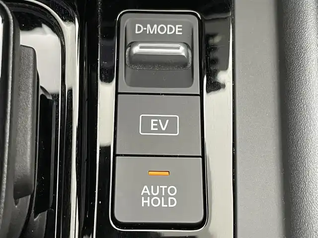 日産 ノート X 岡山県 2021(令3)年 2.4万km オーロラフレアブルーパール 社外メモリーナビ/【AM/FM/CD/DVD/Bluetooth/フルセグTV】/型番:CN-RE07WD/純正エアロ/前席シートヒーター/ステアリングヒーター/ETC/コーナーセンサー（前後）/バックカメラ/衝突軽減ブレーキシステム/ステアリングスイッチ/スマートキー/純正フロアマット/LEDヘッドライト/LEDフォグランプ/オートハイビーム