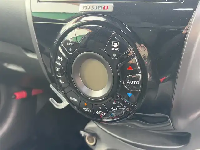 日産 ノート e－パワー ニスモ 徳島県 2017(平29)年 5.3万km ブリリアントホワイトパール 純正8インチナビ　MM517D-W/(SD/Bluetooth/CD/FM/AM/USB)/全方位カメラ/ドライブレコーダー/ETC2.0/レーンキープアシストシステム/デジタルインナーミラー/ドアバイザー/クリアランスソナー/エマージェンシーブレーキ/オートライト/LEDヘッドライト/純正フロアマット/プッシュスタート/スマートキー