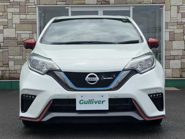 日産 ノート e－パワー ニスモ 徳島県 2017(平29)年 5.3万km ブリリアントホワイトパール 純正8インチナビ　MM517D-W/(SD/Bluetooth/CD/FM/AM/USB)/全方位カメラ/ドライブレコーダー/ETC2.0/レーンキープアシストシステム/デジタルインナーミラー/ドアバイザー/クリアランスソナー/エマージェンシーブレーキ/オートライト/LEDヘッドライト/純正フロアマット/プッシュスタート/スマートキー