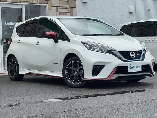日産 ノート e－パワー ニスモ 徳島県 2017(平29)年 5.3万km ブリリアントホワイトパール 純正8インチナビ　MM517D-W/(SD/Bluetooth/CD/FM/AM/USB)/全方位カメラ/ドライブレコーダー/ETC2.0/レーンキープアシストシステム/デジタルインナーミラー/ドアバイザー/クリアランスソナー/エマージェンシーブレーキ/オートライト/LEDヘッドライト/純正フロアマット/プッシュスタート/スマートキー