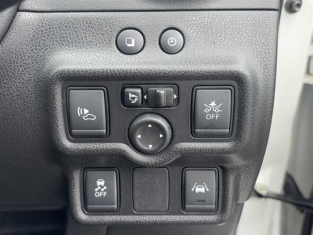 日産 ノート e－パワー ニスモ 徳島県 2017(平29)年 5.3万km ブリリアントホワイトパール 純正8インチナビ　MM517D-W/(SD/Bluetooth/CD/FM/AM/USB)/全方位カメラ/ドライブレコーダー/ETC2.0/レーンキープアシストシステム/デジタルインナーミラー/ドアバイザー/クリアランスソナー/エマージェンシーブレーキ/オートライト/LEDヘッドライト/純正フロアマット/プッシュスタート/スマートキー