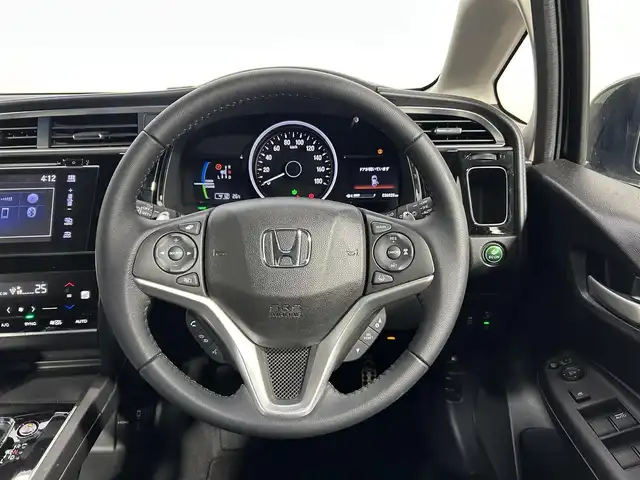 ホンダ シャトル ハイブリッド X ホンダセンシング 大阪府 2020(令2)年 3.7万km クリスタルブラックパール 純正ナビ(フルセグ/DVD再生/Bluetooth) バックカメラ ETC ハーフレザー シートヒーター 衝突軽減 レーダークルコン レーンアシスト ドラレコ スマートキー ワンオーナー